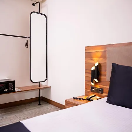 Mari Hotel