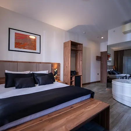 Mari Hotel 4*