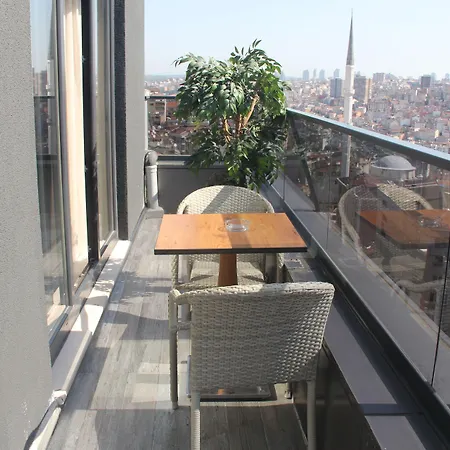 Hotel Mari 4*