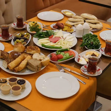 Mari Istambul