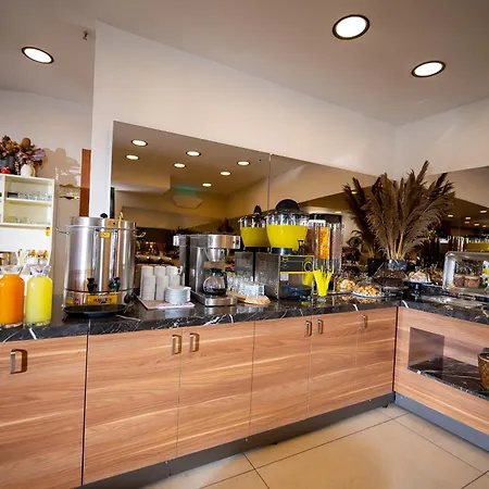 Mari Hotel