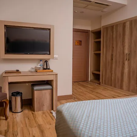 Mari Hotel