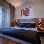 Mari Hotel