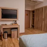 Mari Hotel